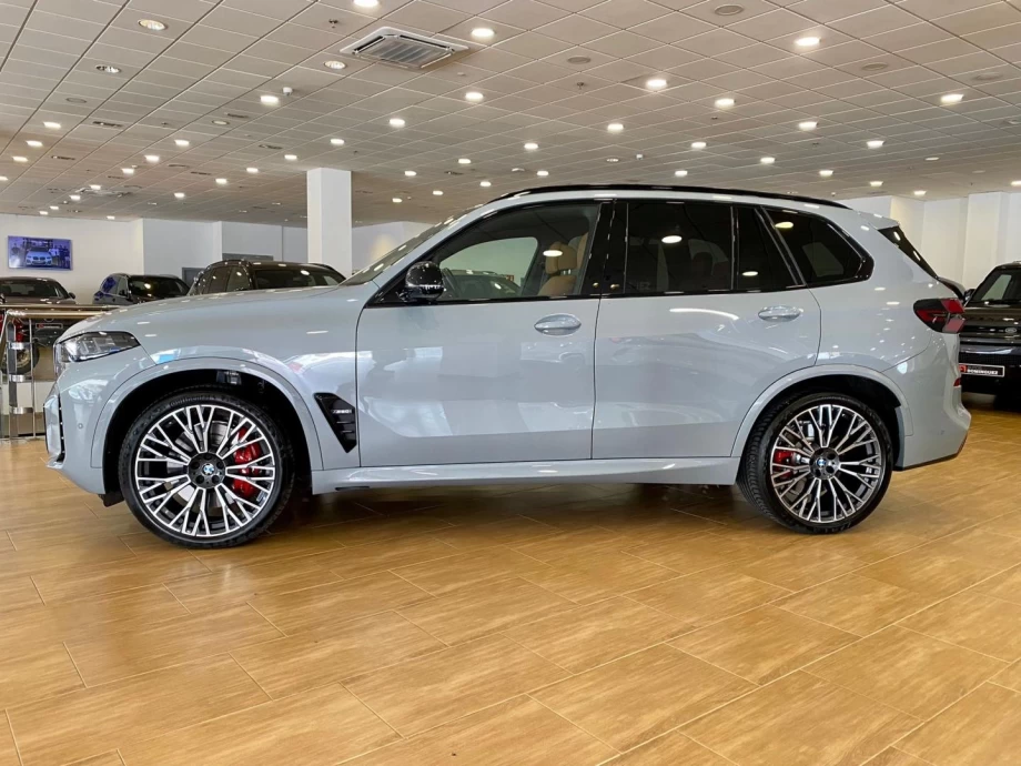 BMW X5 M60i xDrive