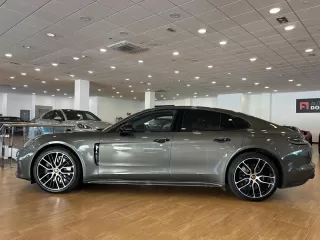 PORSCHE Panamera 4 EHybrid Platinum Edition