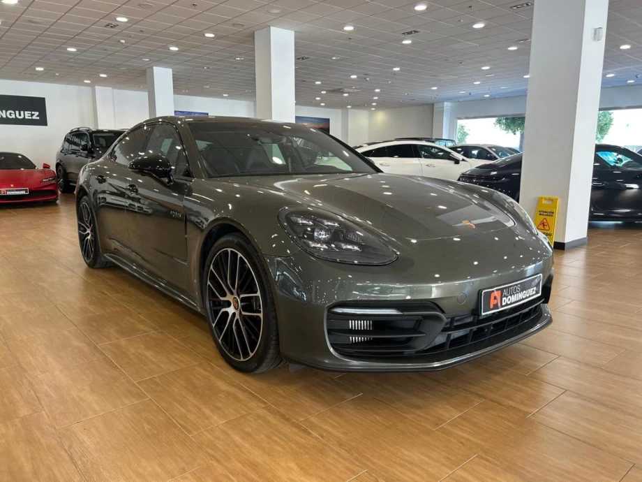 PORSCHE Panamera 4 EHybrid Platinum Edition