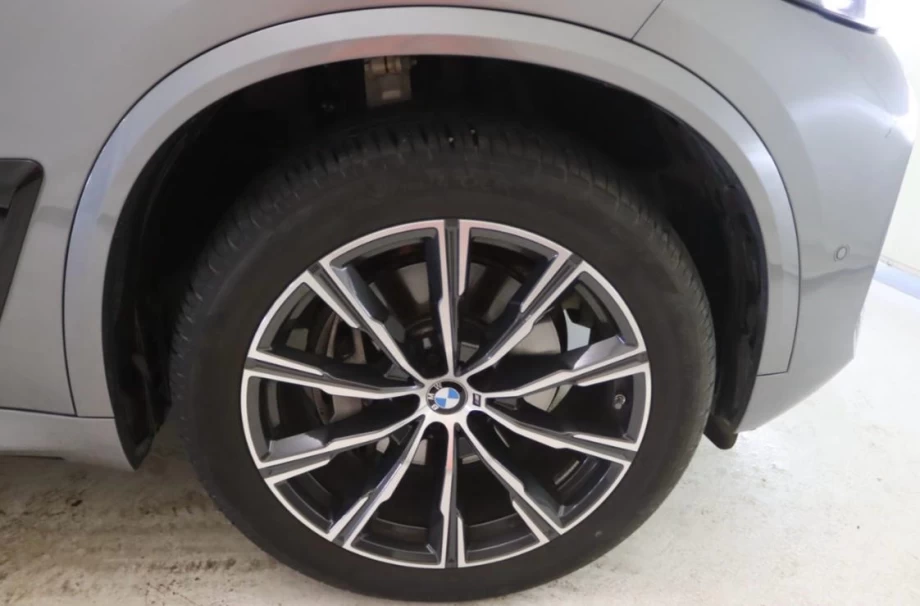 BMW X5 xDRIVE30d PACK M