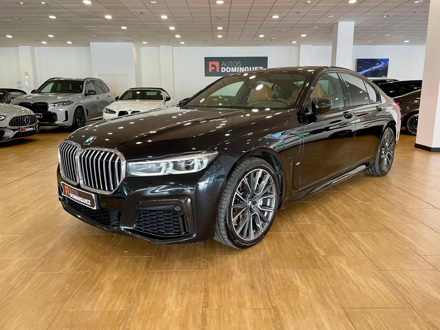 BMW Serie 7 745e PACK M