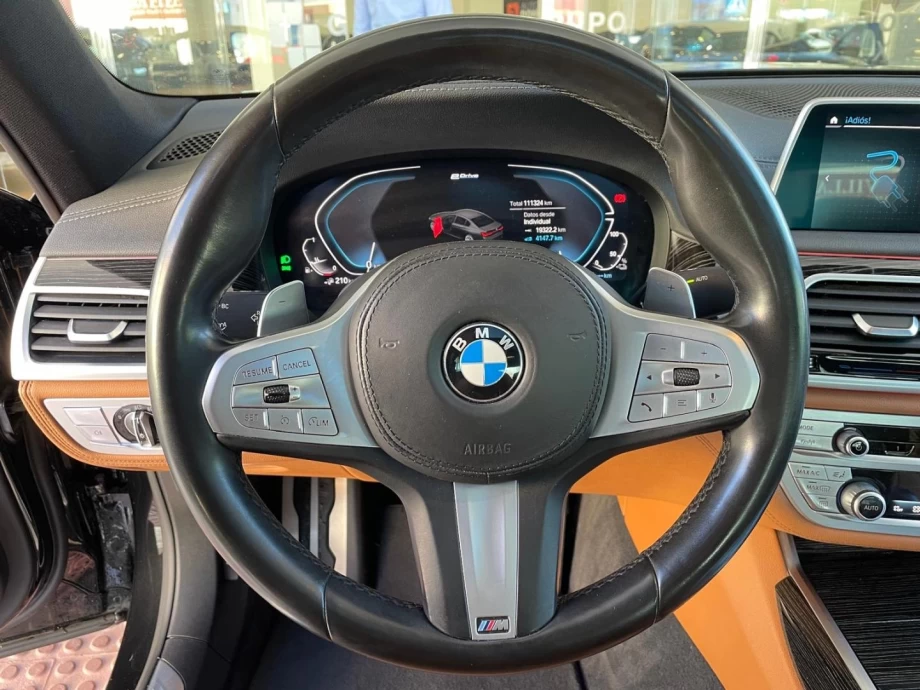 BMW Serie 7 745e PACK M