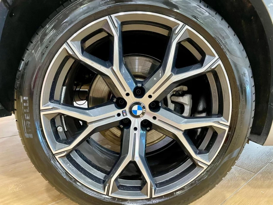 BMW X5 xDRIVE30d PACK M