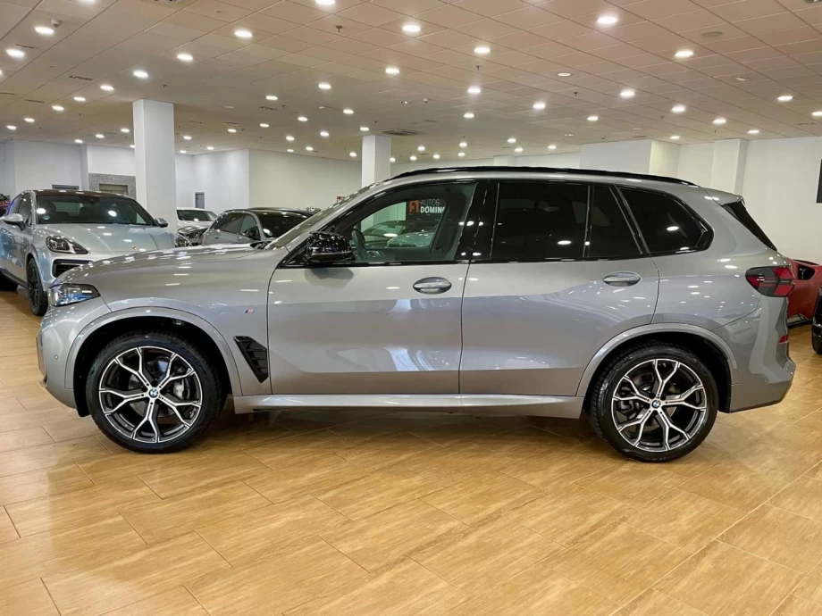 BMW X5 xDRIVE30d PACK M