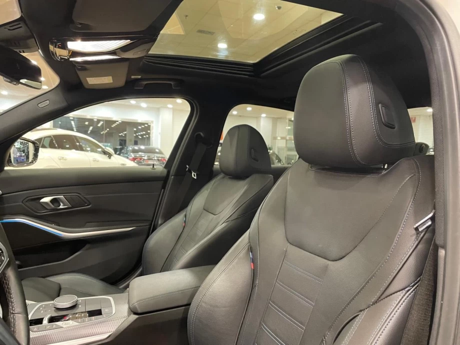 BMW Serie 3 330i Auto. PACK M