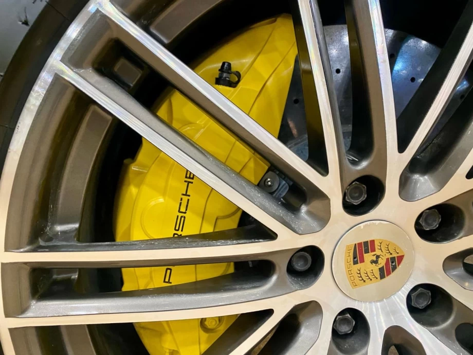 PORSCHE Cayenne Turbo