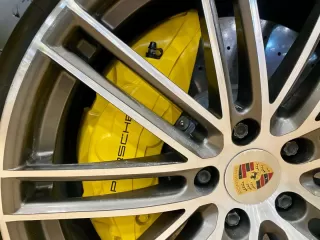 PORSCHE Cayenne Turbo