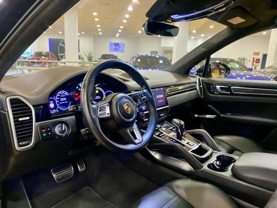 PORSCHE Cayenne Turbo