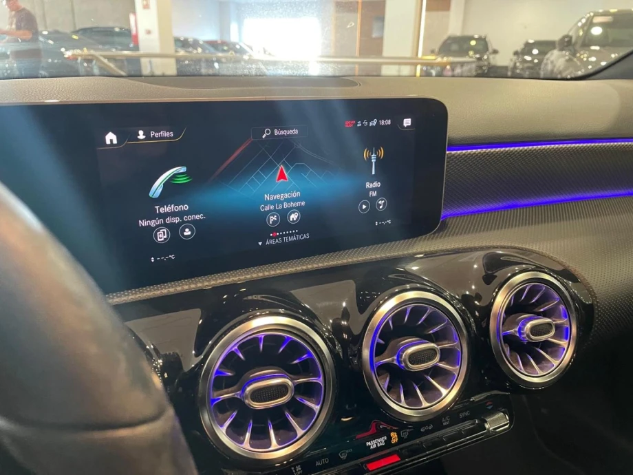 MERCEDES CLASE A180d