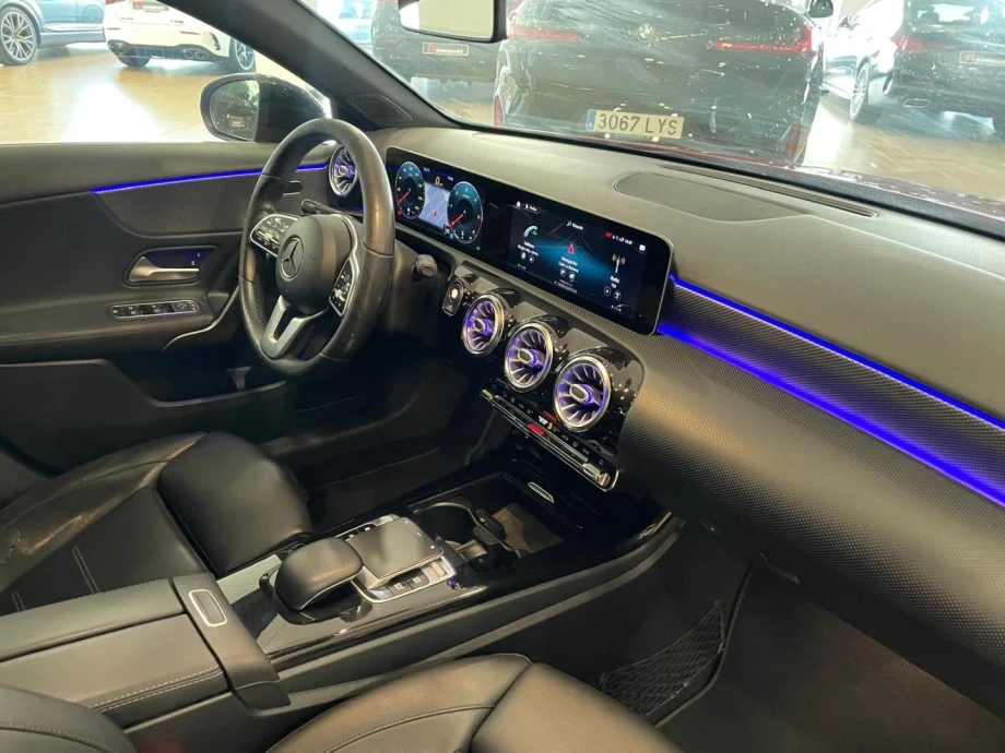 MERCEDES CLASE A180d