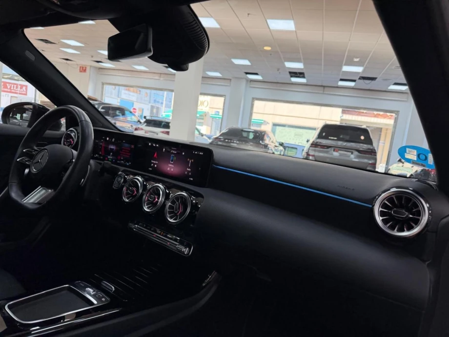 MERCEDES-BENZ Clase A A 250 e con tecnologia hibridaPACK AMG