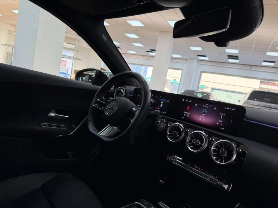 MERCEDES-BENZ Clase A A 250 e con tecnologia hibridaPACK AMG