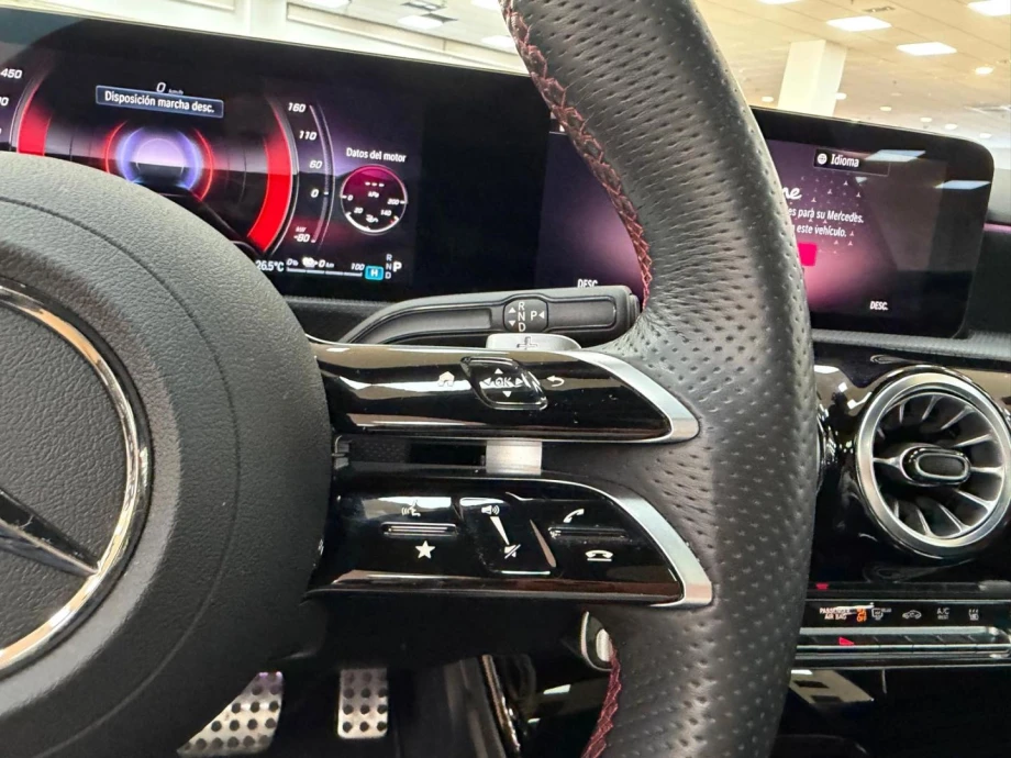 MERCEDES-BENZ Clase A A 250 e con tecnologia hibridaPACK AMG