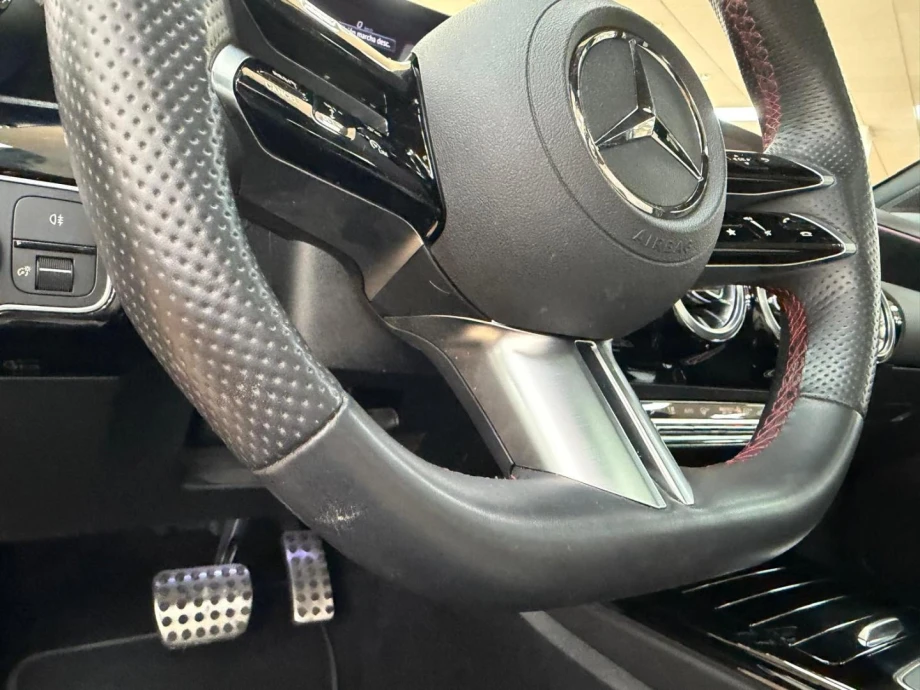 MERCEDES-BENZ Clase A A 250 e con tecnologia hibridaPACK AMG