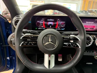 MERCEDES-BENZ Clase A A 250 e con tecnologia hibridaPACK AMG