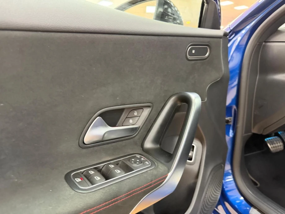 MERCEDES-BENZ Clase A A 250 e con tecnologia hibridaPACK AMG