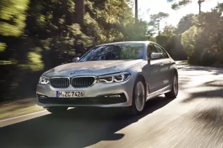 (Spanish) BMW lanza en España el 530e iPerformance, su sexto híbrido enchufable