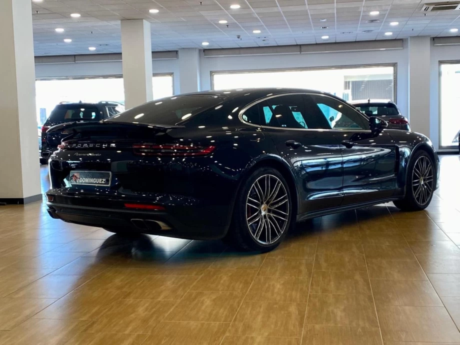 PORSCHE Panamera TURBO