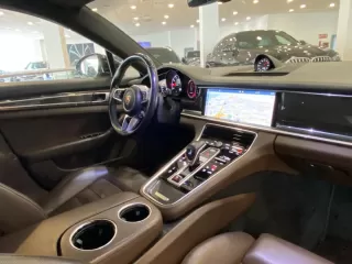 PORSCHE Panamera TURBO