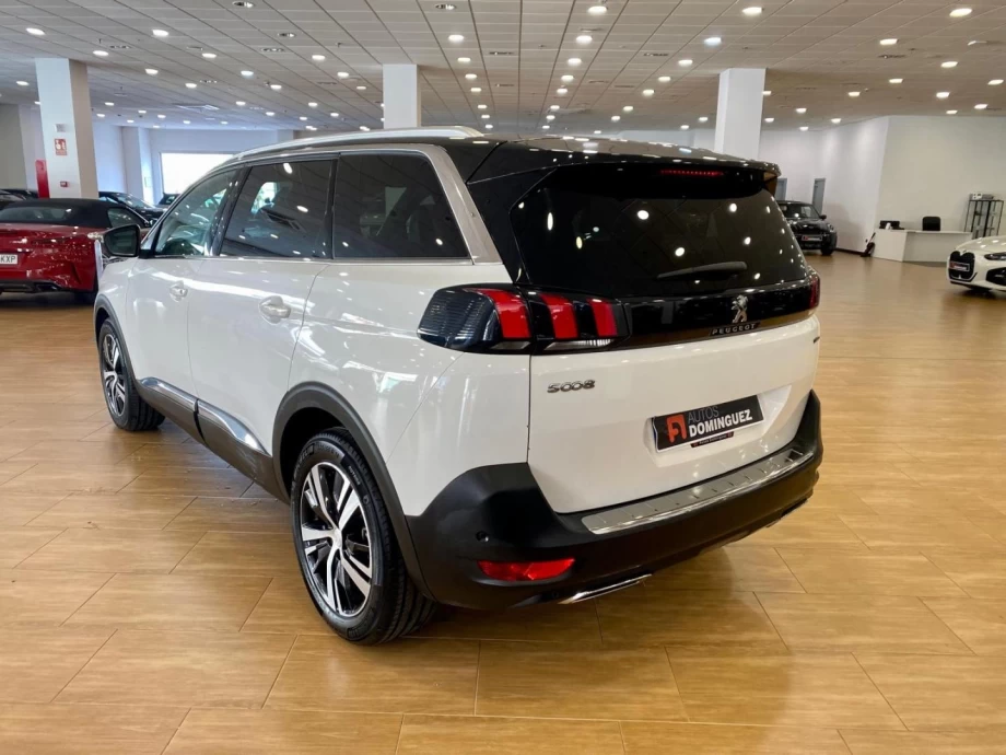 PEUGEOT 5008 GTLine 1.2L PureTech 96kW 130CV EAT8