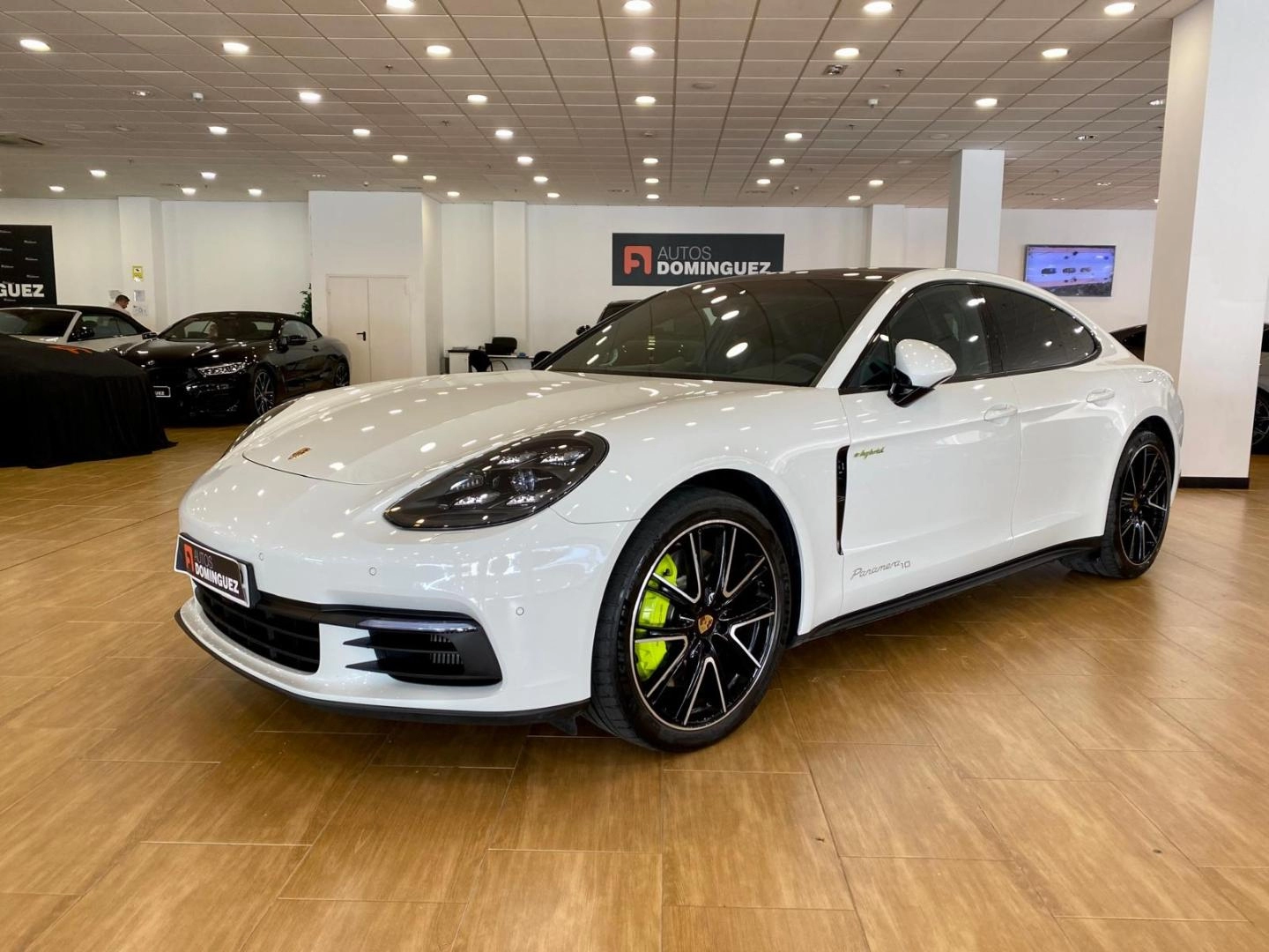PORSCHE Panamera 4 EHybrid