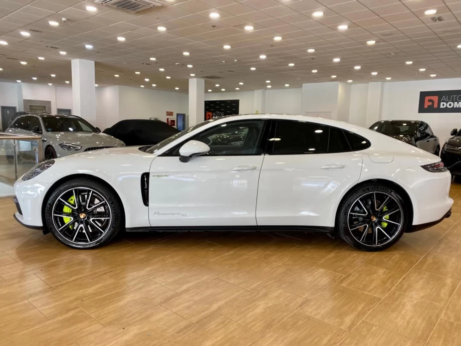 PORSCHE Panamera 4 EHybrid