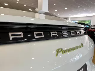 PORSCHE Panamera 4 EHybrid