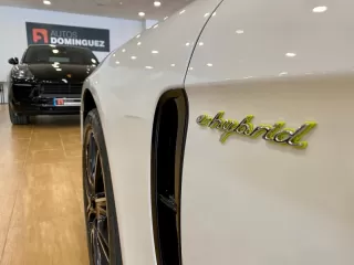 PORSCHE Panamera 4 EHybrid