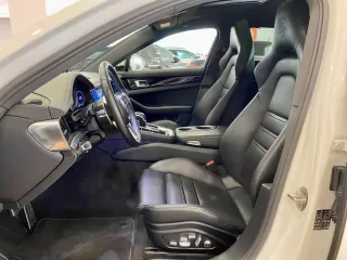 PORSCHE Panamera 4 EHybrid