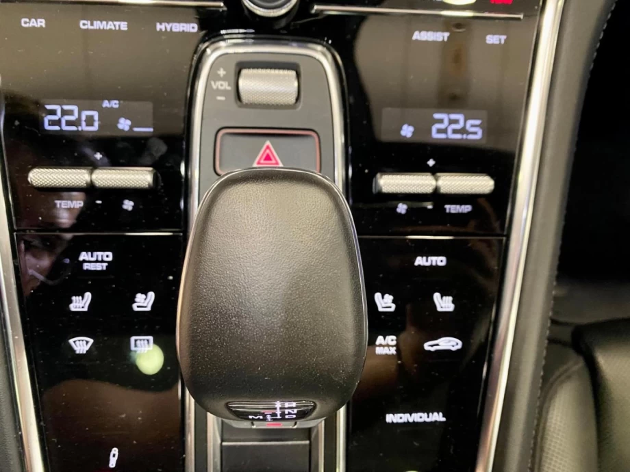 PORSCHE Panamera 4 EHybrid