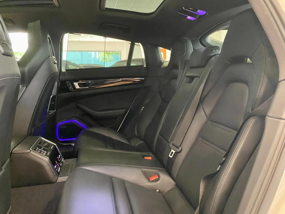 PORSCHE Panamera 4 EHybrid