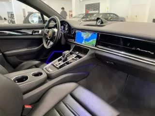 PORSCHE Panamera 4 EHybrid