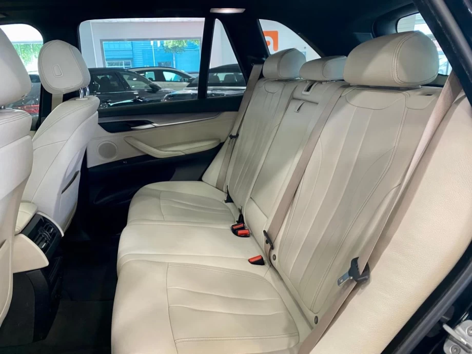 BMW X5 xDRIVE30d PACK M