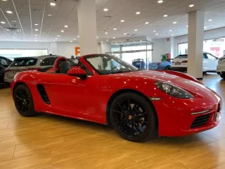 PORSCHE 718 Boxster