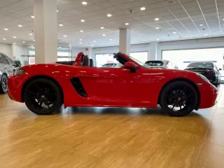 PORSCHE 718 Boxster