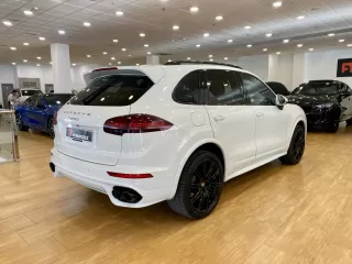 PORSCHE Cayenne S