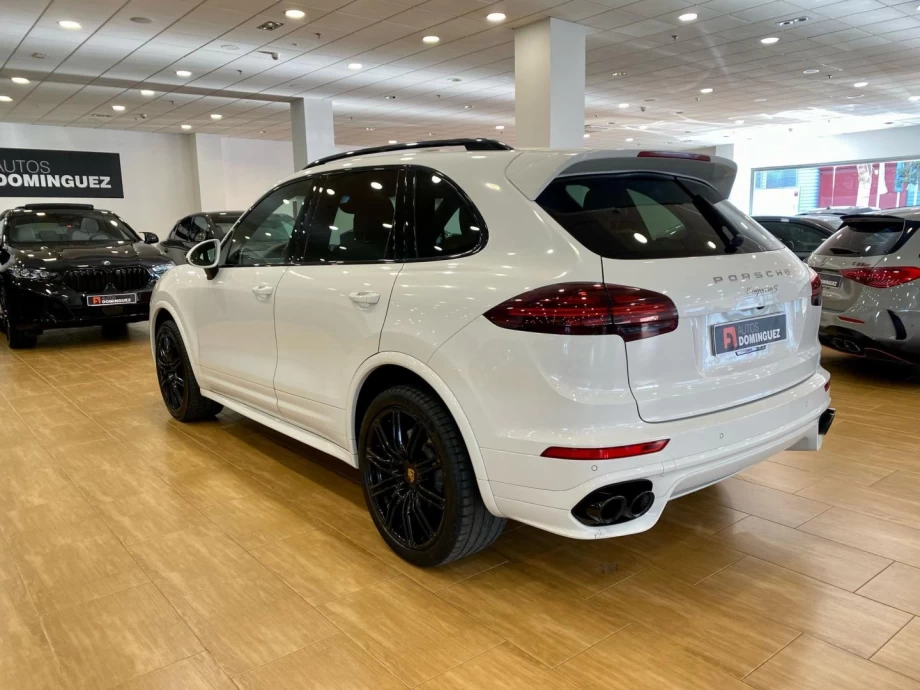 PORSCHE Cayenne S