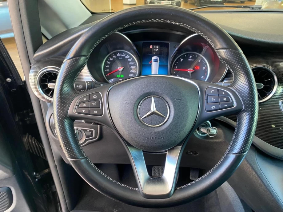 MERCEDES-BENZ Clase V 220 d Avantgarde Largo