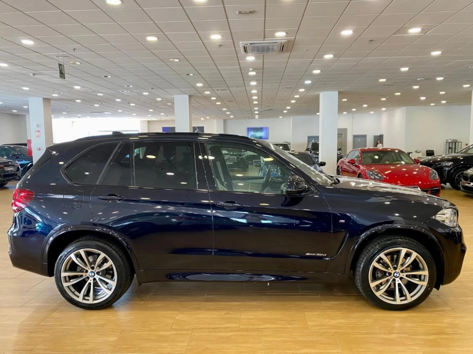 BMW X5 xDRIVE30d PACK M