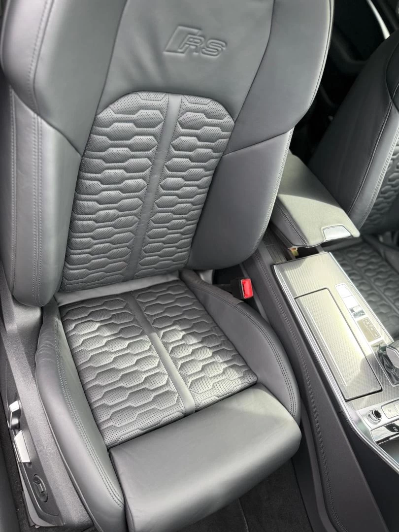 AUDI A6 RS 6 Avant TFSI quattro