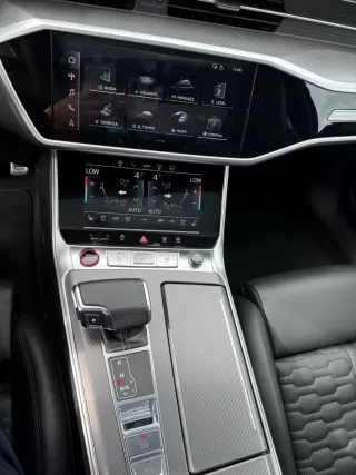 AUDI A6 RS 6 Avant TFSI quattro