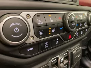 JEEP Wrangler 4p 2.0T GME Rubicon 8ATX E6D