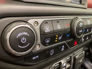 JEEP Wrangler 4p 2.0T GME Rubicon 8ATX E6D