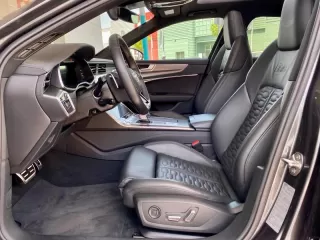 AUDI A6 RS 6 Avant TFSI quattro