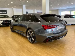 AUDI A6 RS 6 Avant TFSI quattro