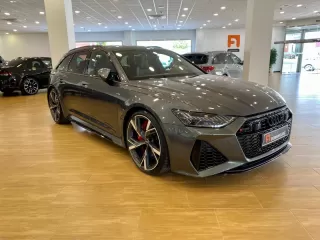AUDI A6 RS 6 Avant TFSI quattro