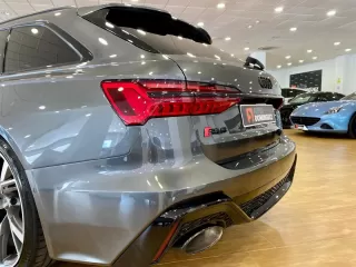 AUDI A6 RS 6 Avant TFSI quattro