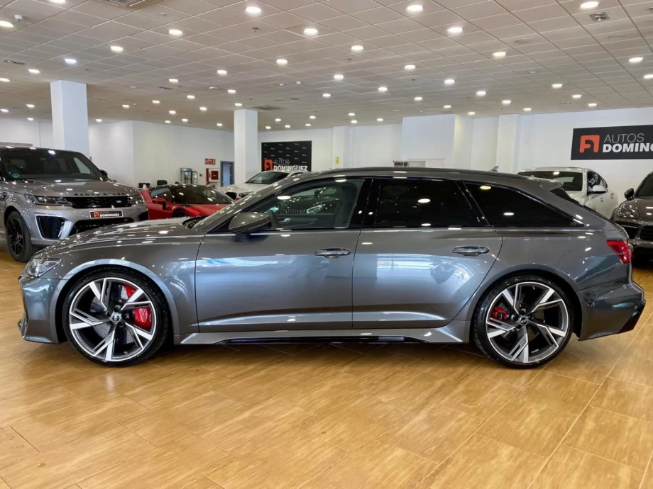 AUDI A6 RS 6 Avant TFSI quattro