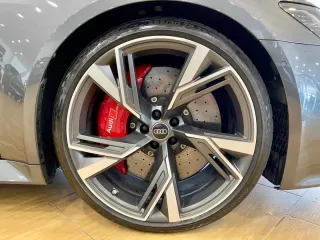 AUDI A6 RS 6 Avant TFSI quattro