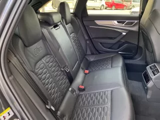 AUDI A6 RS 6 Avant TFSI quattro